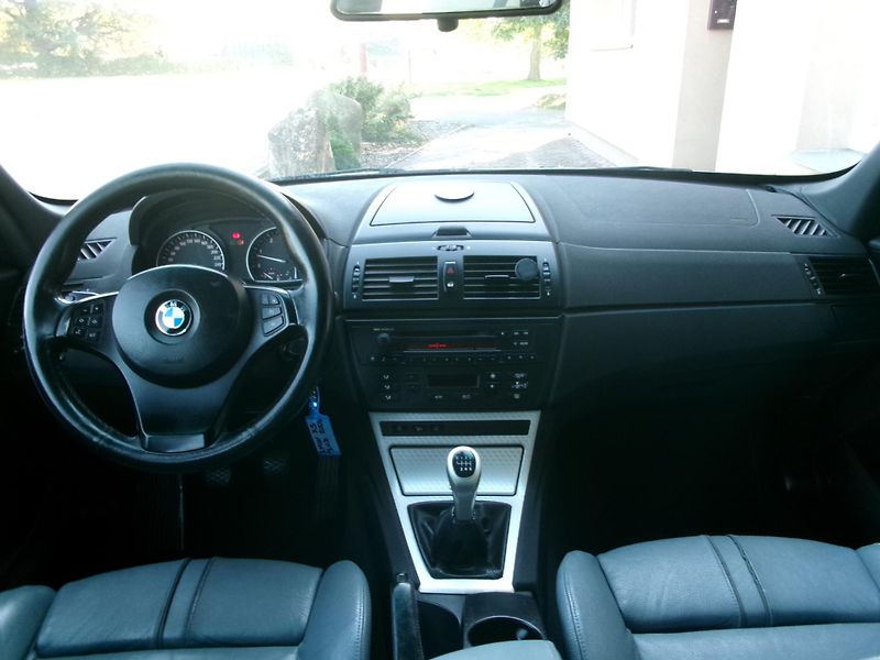 BMW X3 3.0 D 4X4 AUTOKLIMA  - fotka 14 z 23