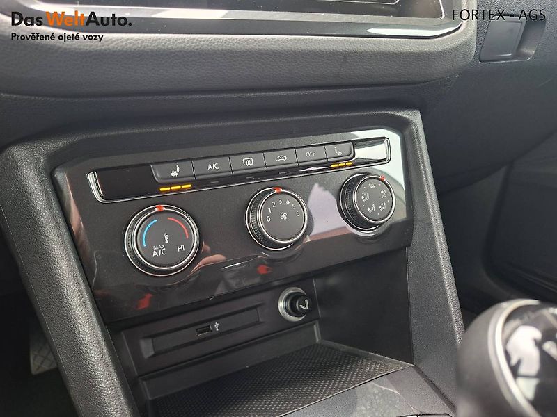 Volkswagen Tiguan (2018) 1.4 TSI,92kW,Tažné,Servis.kníž - fotka 21 z 26