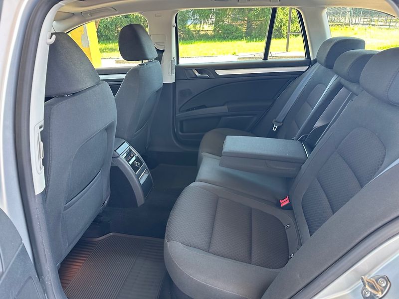 Škoda Superb (2015) 2.0TDi NAVI, GARANCE KM - fotka 11 z 12