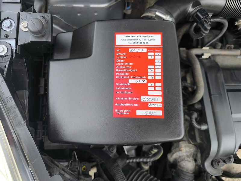 Opel Corsa (2007) 1.4 1.MAJITEL,SERVISNI KÍŽKA - fotka 32 z 33