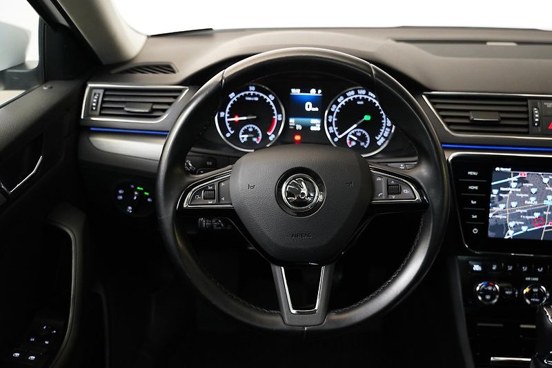 Škoda Superb - fotka 18 z 29
