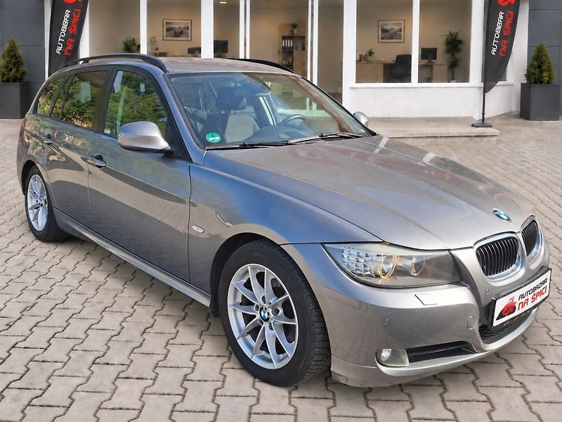 BMW Řada 3 (2010) 320d 105kW 6MAN -NAVI-SENZORY - fotka 1 z 40