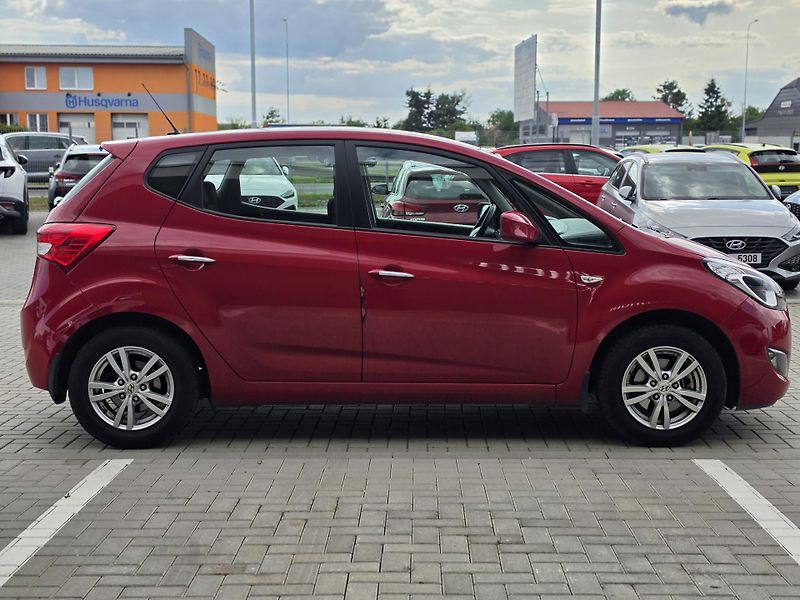 Hyundai ix20 (2014) 1,4i 66kW - fotka 7 z 16