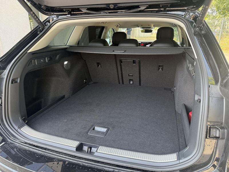 Volkswagen Passat Elegance 2.0 TDI 110 kW DSG Va - fotka 24 z 26