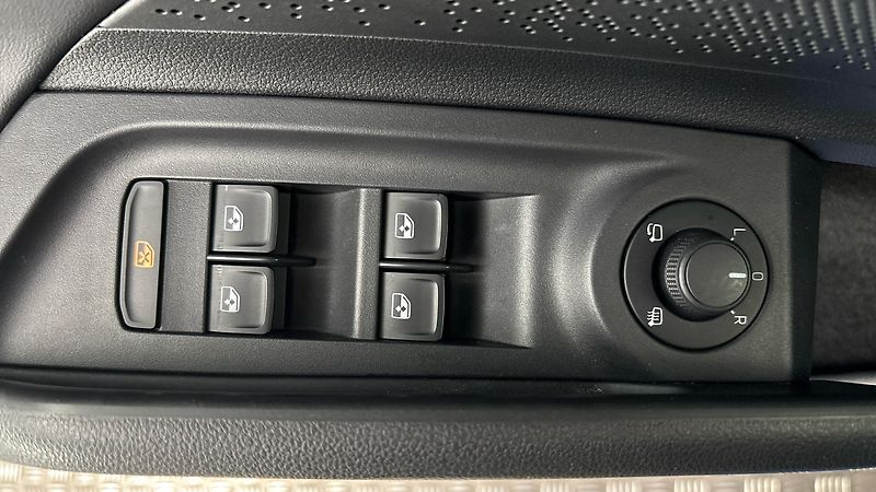 Škoda Enyaq 82 kWh AUT 80x Sportline - fotka 23 z 33