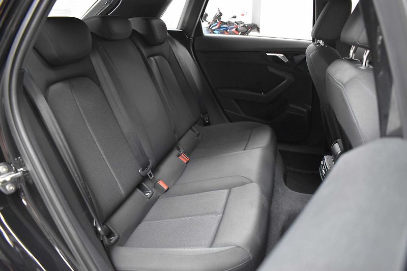 Audi A3 30 TFSi SPORT*AUTOMAT*DPH* - fotka 10 z 31