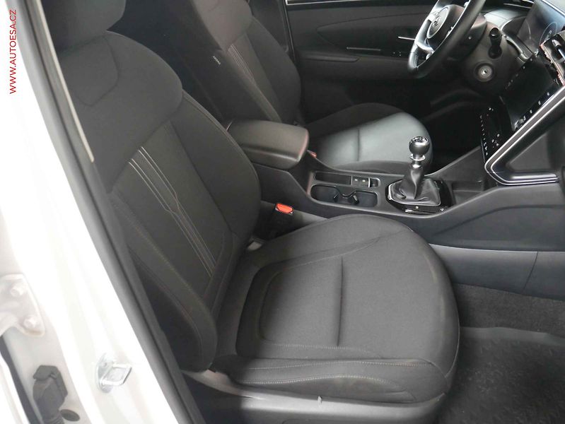 Hyundai Tucson (2023) 1.6 T-GDI, 1.maj,ČR, servis - fotka 12 z 25