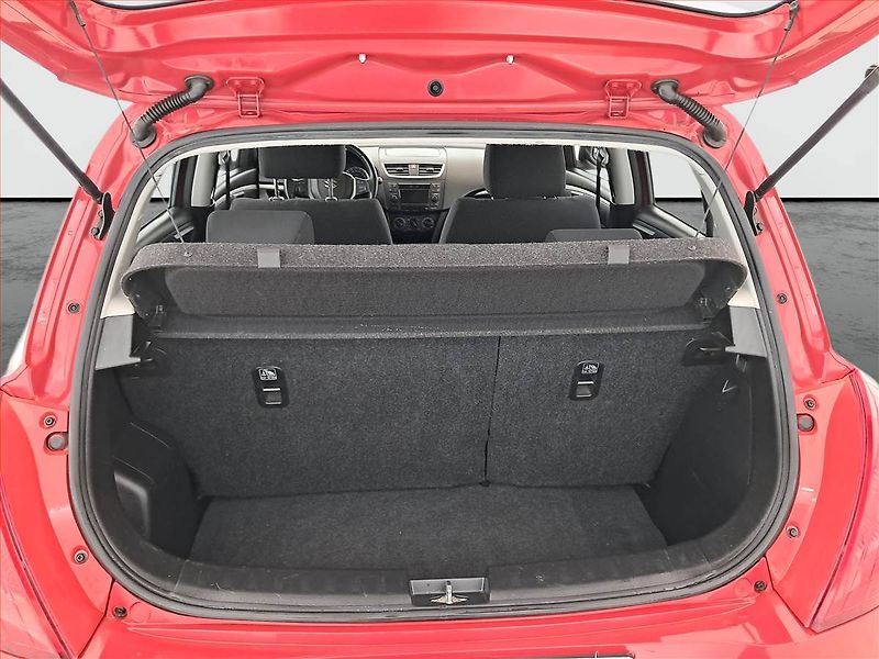 Suzuki Swift (2015) 1.2, Tempomat - fotka 14 z 19