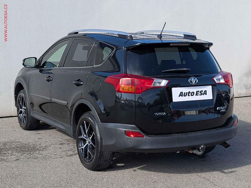 Toyota RAV4 (2015) 2.0 VVT-i 4x4, ČR, servis - fotka 4 z 16