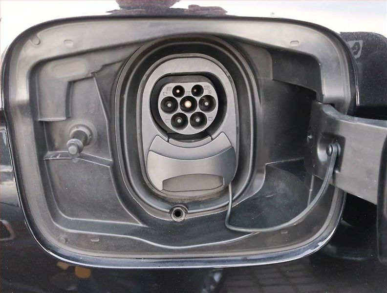 Škoda Enyaq (2021) iV 80 (82 kWh), SoH 89% - fotka 16 z 19