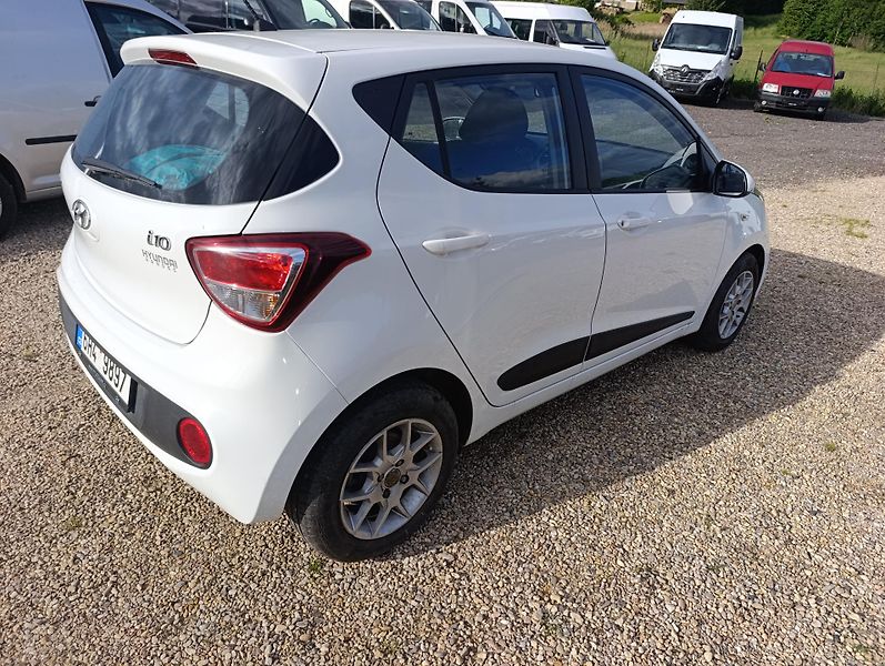 Hyundai i10 (2019) 1.0 Family club - fotka 9 z 23