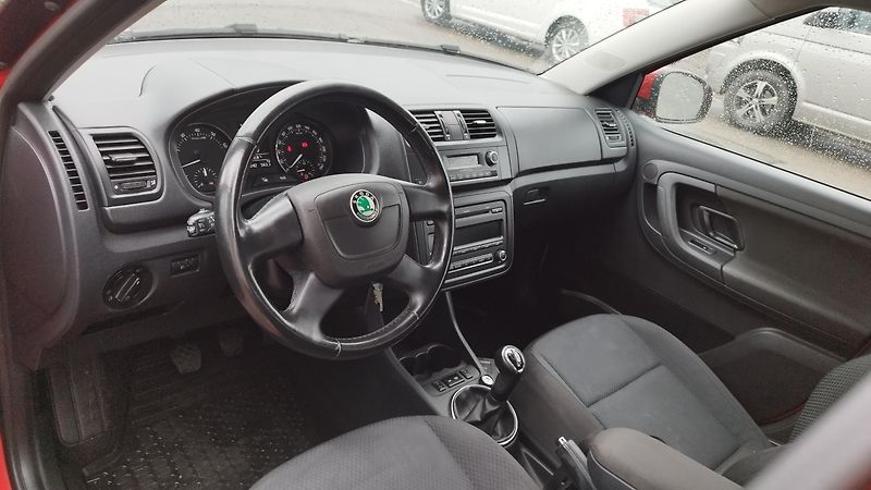 Škoda Fabia II,1.2TSi,volat- 608 081 843 - fotka 10 z 14