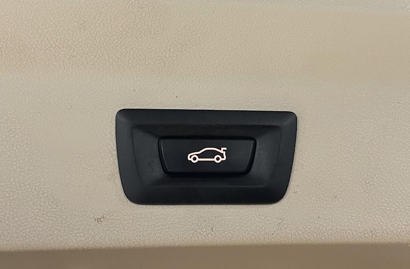 BMW X3 20d xDrive 140kW, ČR - fotka 9 z 30