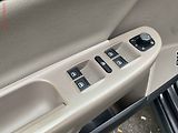 Volkswagen Passat (2009) 2.0 TDI, Highline, DSG - náhled 13