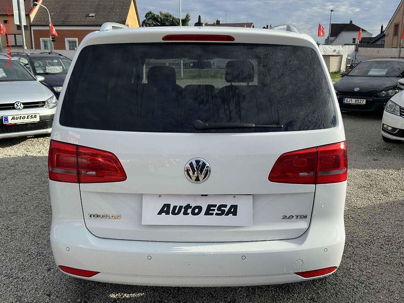 Volkswagen Touran (2014) 2.0 TDi, CUP, bixen, panor - fotka 5 z 25