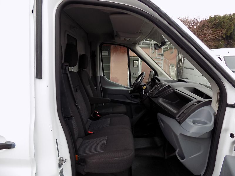 Ford Transit 2,2 TDCI 92 KW L3H2 KLIMA TZ - fotka 28 z 41