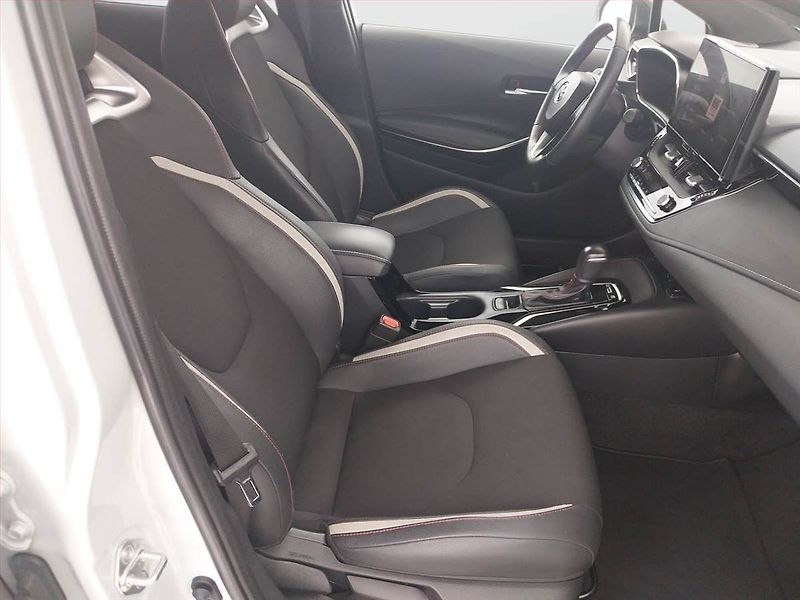 Toyota Corolla (2023) GR Sport 1.8 Hybrid - fotka 9 z 21
