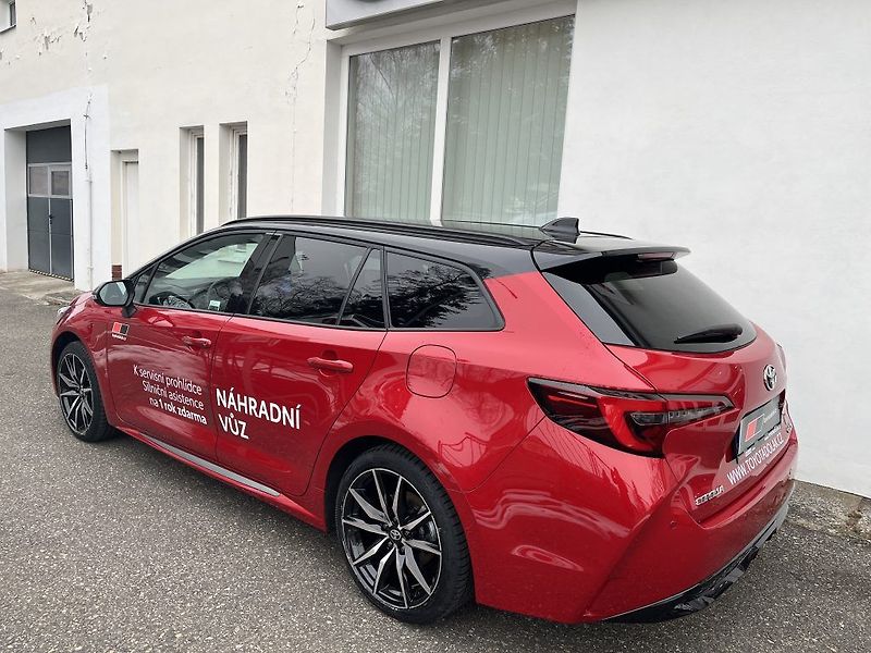 Toyota Corolla 2.0 hybrid GR SPORT - fotka 5 z 28