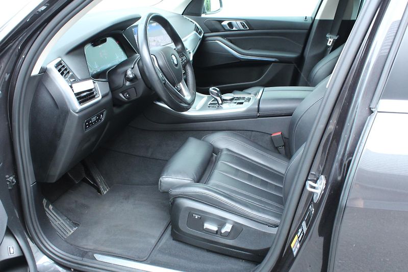 BMW X5 xDrive45e, 290kW - fotka 10 z 26