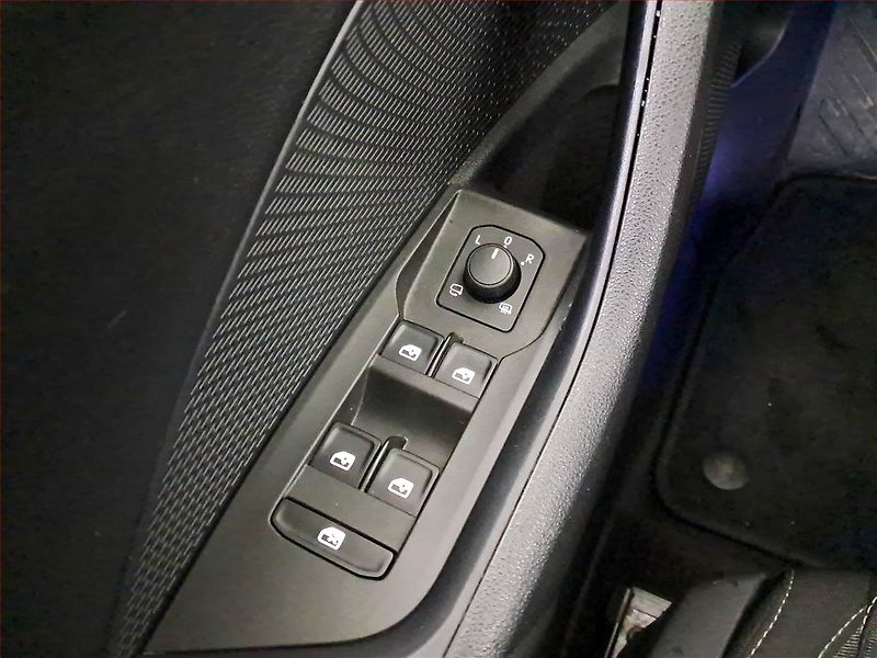 Škoda Octavia (2022) 2.0 TDI, Automat, ČR,1.maj - fotka 16 z 17