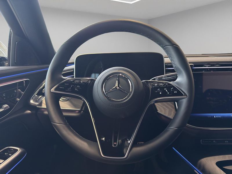 Mercedes-Benz Třídy E (2025) E 450 d 4MATIC All-Terrain - fotka 10 z 22