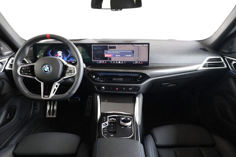 BMW i4 M60 xDrive - fotka 8 z 30