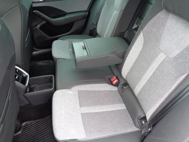 Škoda Octavia 1.5 TSI e-TEC DSG TOP SELECTIO - fotka 22 z 29