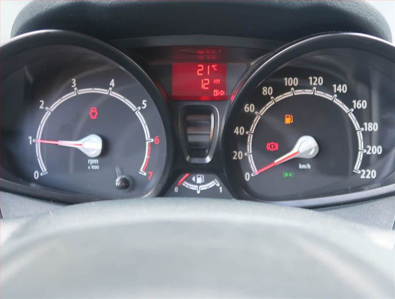 Ford Fiesta (2011) 1.25, ČR,1.maj, Serv.kniha - fotka 11 z 18