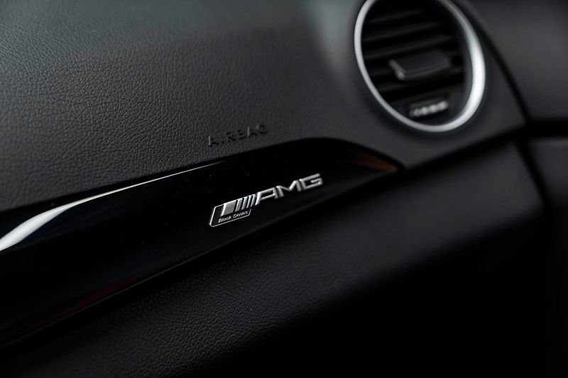 Mercedes-Benz Třídy C Black Series - fotka 17 z 23