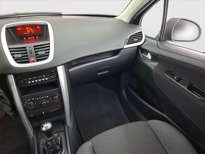 Peugeot 207 (2012) 1.6 HDi, nová STK, Tažné - fotka 8 z 13