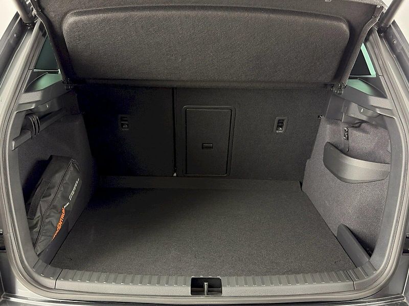Škoda Karoq (2026) DSG 2.0TDI 110kW 4x4 SportLine - fotka 32 z 36