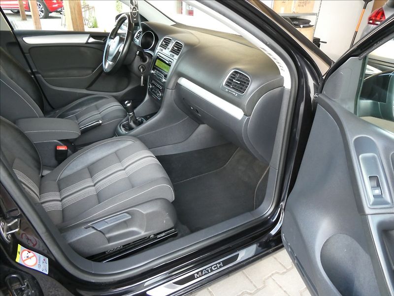 Volkswagen Golf 1,2 TSi 77kW Match,po rozvodec - fotka 19 z 53