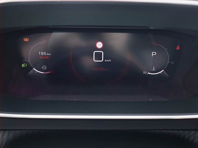 Peugeot 2008 (2021) 1.2 PureTech, Automat - fotka 11 z 24