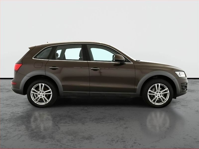 Audi Q5 (2016) 2.0 TDI, 4X4, Automat - fotka 6 z 21