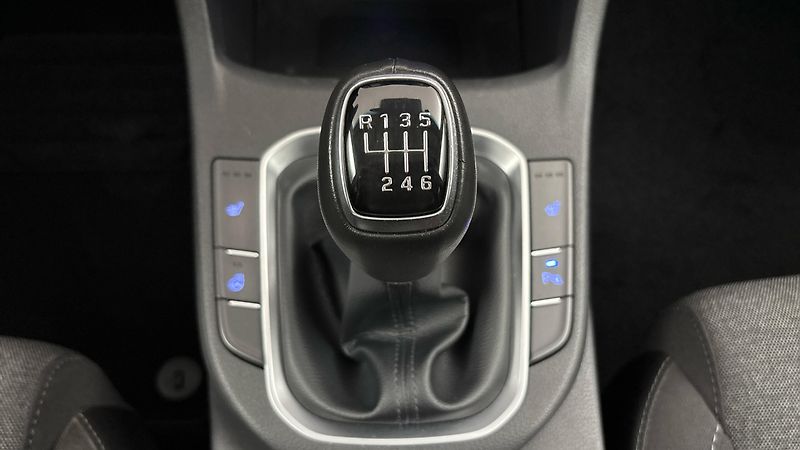 Hyundai i30 1.0 T-GDI Smart Kombi - fotka 24 z 28