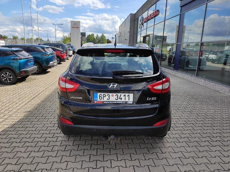 Hyundai ix35 (2014) 1.6i 135k MAN6 TAŽNÉ - fotka 12 z 25