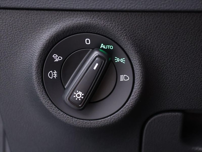 Škoda Karoq 1,5 TSi Sportline DSG 1maj DPH - fotka 21 z 47