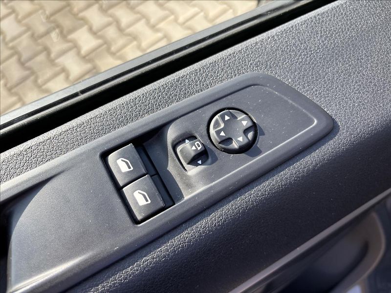 Citroën SpaceTourer 2,0 BlueHDi 130kW Shine  L1 - fotka 24 z 43