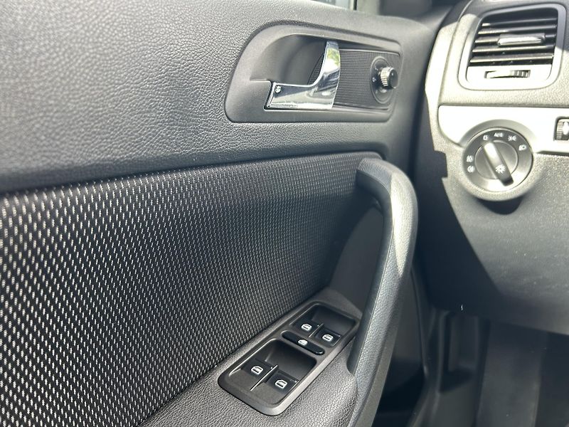 Škoda Yeti (2011) 2.0 TDi 103 KW DSG 4x4 - fotka 23 z 34