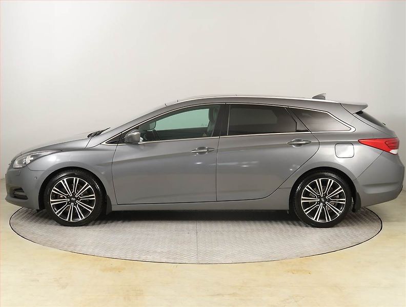 Hyundai i40 (2018) Premium 1.7 CRDi, Automat - fotka 3 z 23