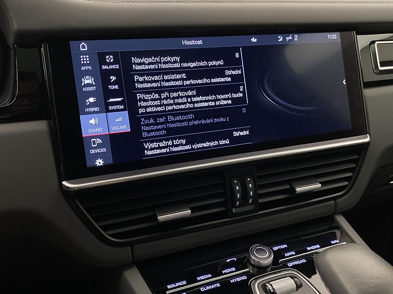 Porsche Cayenne E-HYBRID 250kW AWD AUT CZ - fotka 89 z 111