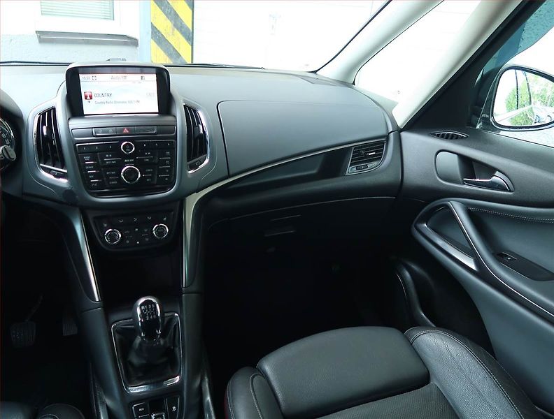 Opel Zafira (2013) Cosmo 1.6 CDTI, Tempomat - fotka 8 z 15