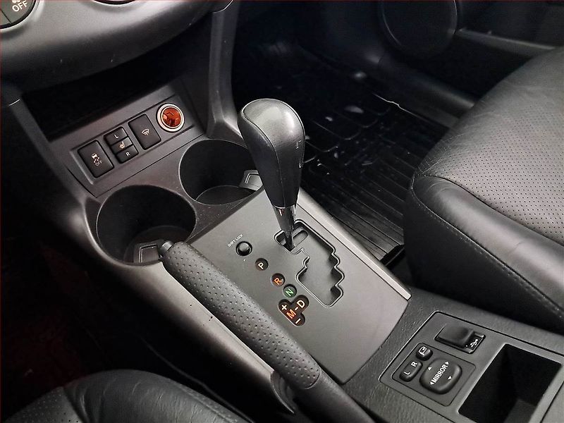 Toyota RAV4 (2012) 2.2 D-CAT, 4X4, Automat, ČR - fotka 13 z 19