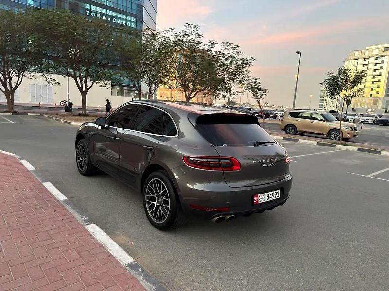 Porsche Macan (2016) Sportovně laděné SUV - fotka 4 z 12