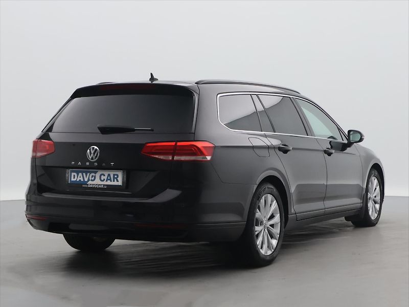 Volkswagen Passat 2,0 TDI 110kW Comfortline Navi - fotka 7 z 31