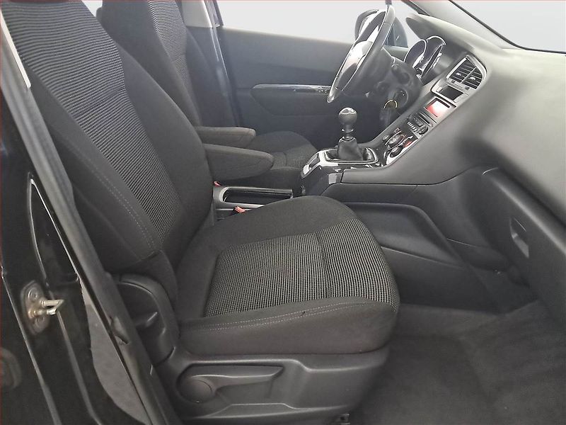 Peugeot 5008 (2011) 1.6 HDi, Serv.kniha, po STK - fotka 9 z 14