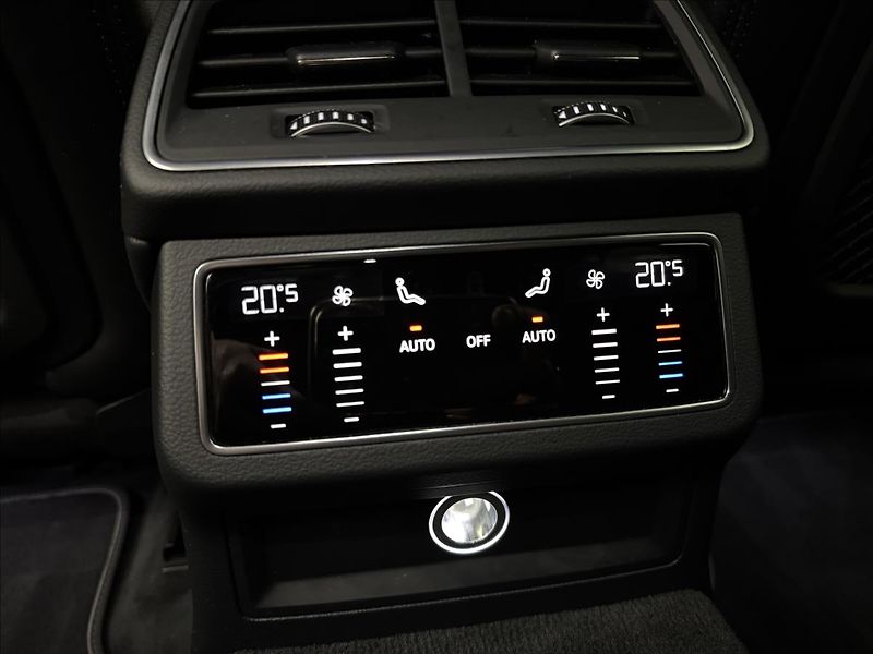 Audi S6 3,0 55TDi 257kW ACC AIR Q TZ - fotka 40 z 50