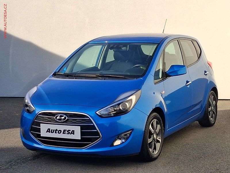 Hyundai ix20 (2018) 1.6i, Trend, navi, +kola - fotka 3 z 17