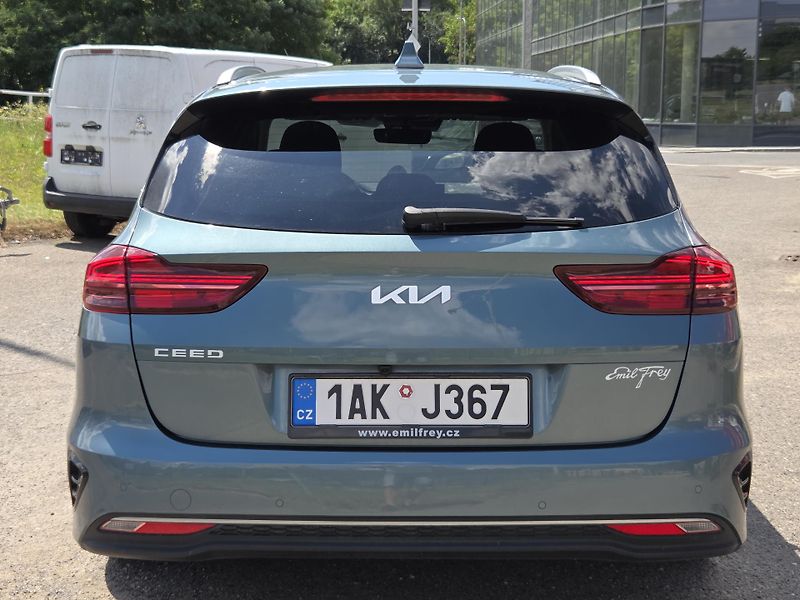 Kia Ceed PRONÁJEM TAXI S ODKUPEM - fotka 5 z 12