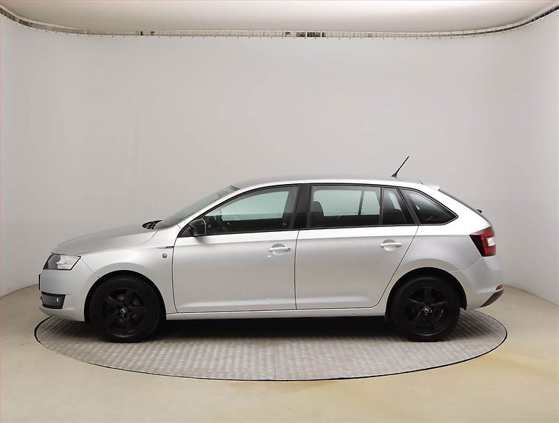 Škoda Rapid (2015) Spaceback 1.2 TSI, Tempomat - fotka 3 z 22